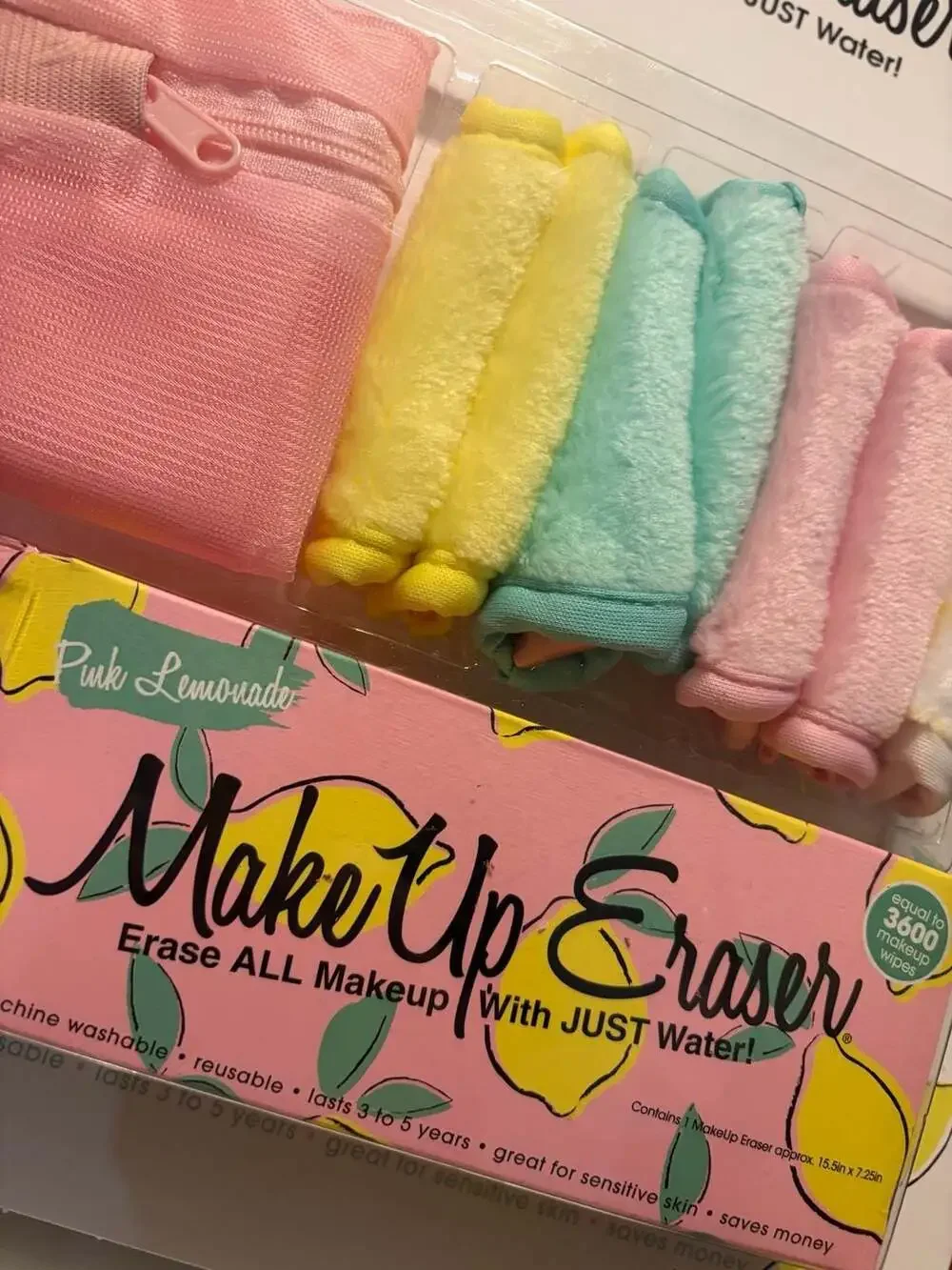 The Original MakeUp Eraser 7 Day Set Pink Lemonade with Laundry Bag